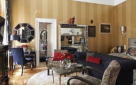 Boudoir Budapest Apartment